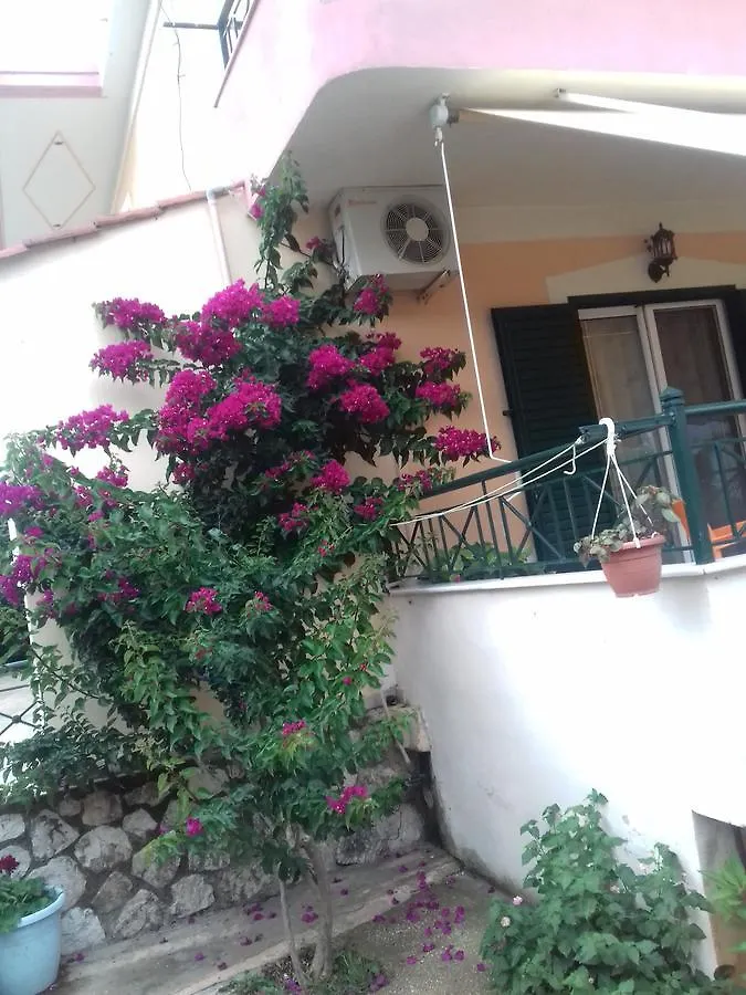 Vila Zogaj Ksamil Albanien